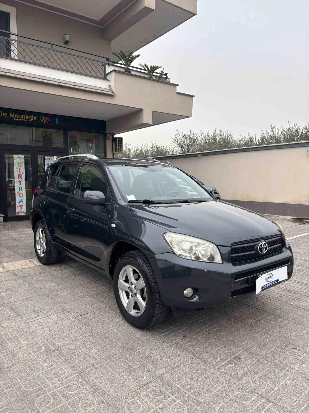 Toyota RAV 4 RAV4 2.2 D-4D 136 CV Luxury
