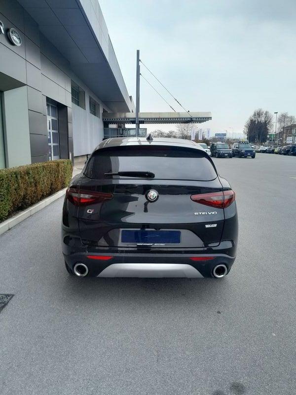 Alfa Romeo Stelvio 2.2 Turbo Diesel AT8 Q4