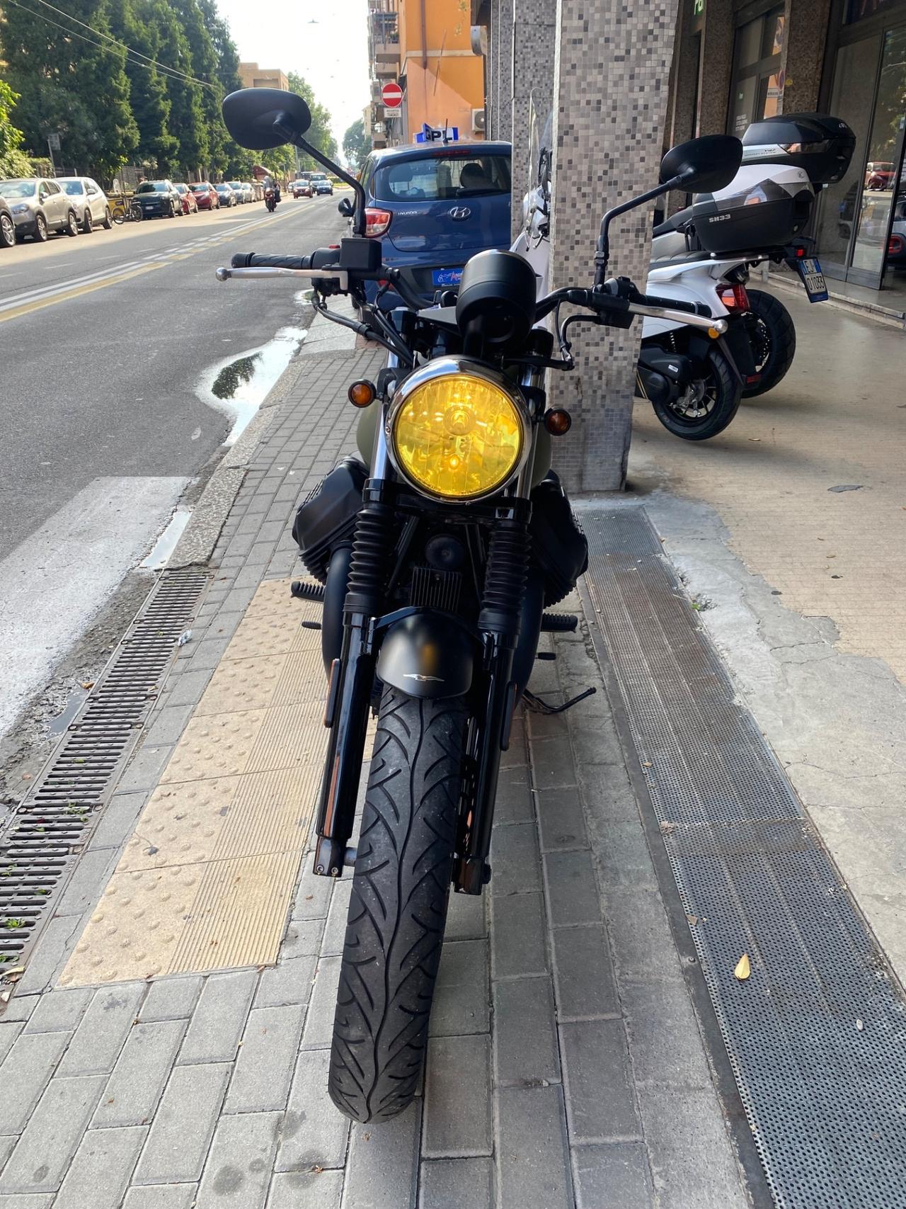 Moto Guzzi V7 III Stone cc 750 anno 2018 km 7000