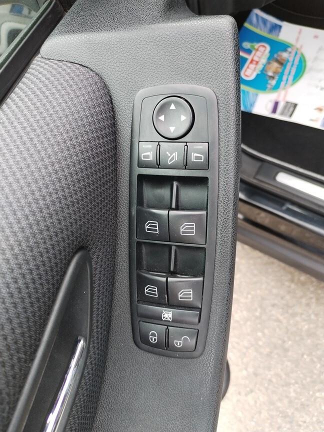Mercedes-benz A 160 KM 112000 2/2011 EURO 5 MANUALE MANUTENZIONI FATTE