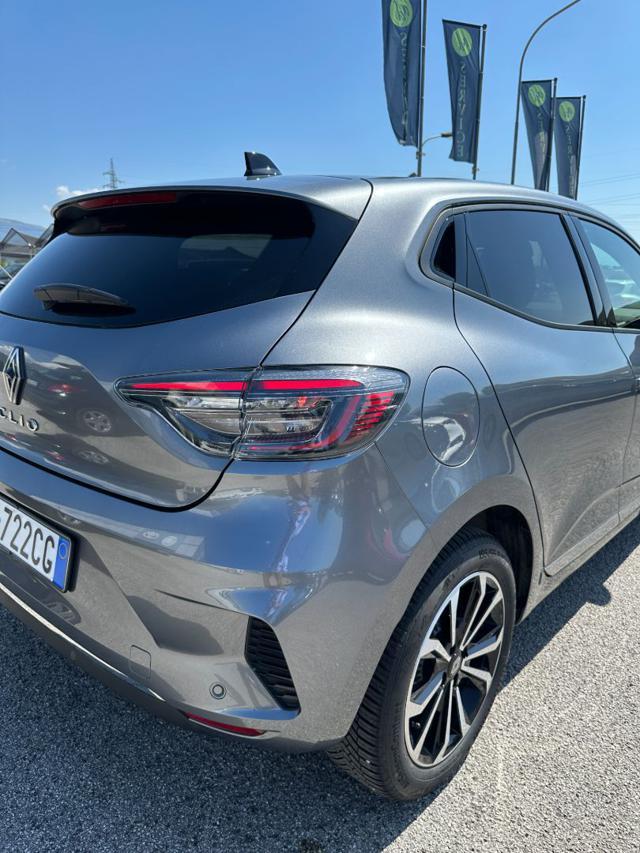 RENAULT Clio TCe 90 CV 5 porte Techno