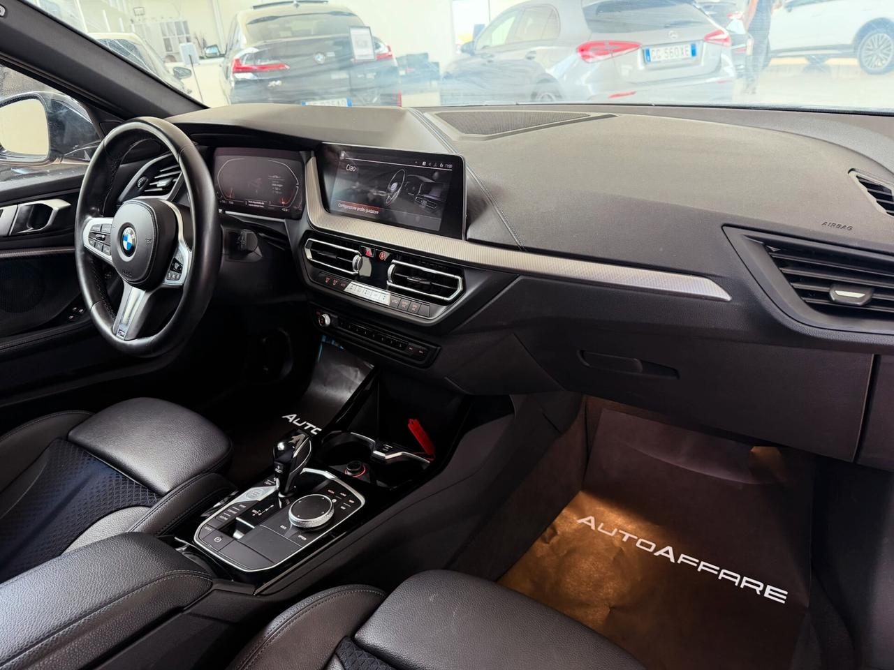 Bmw 118 118d 5p. Msport
