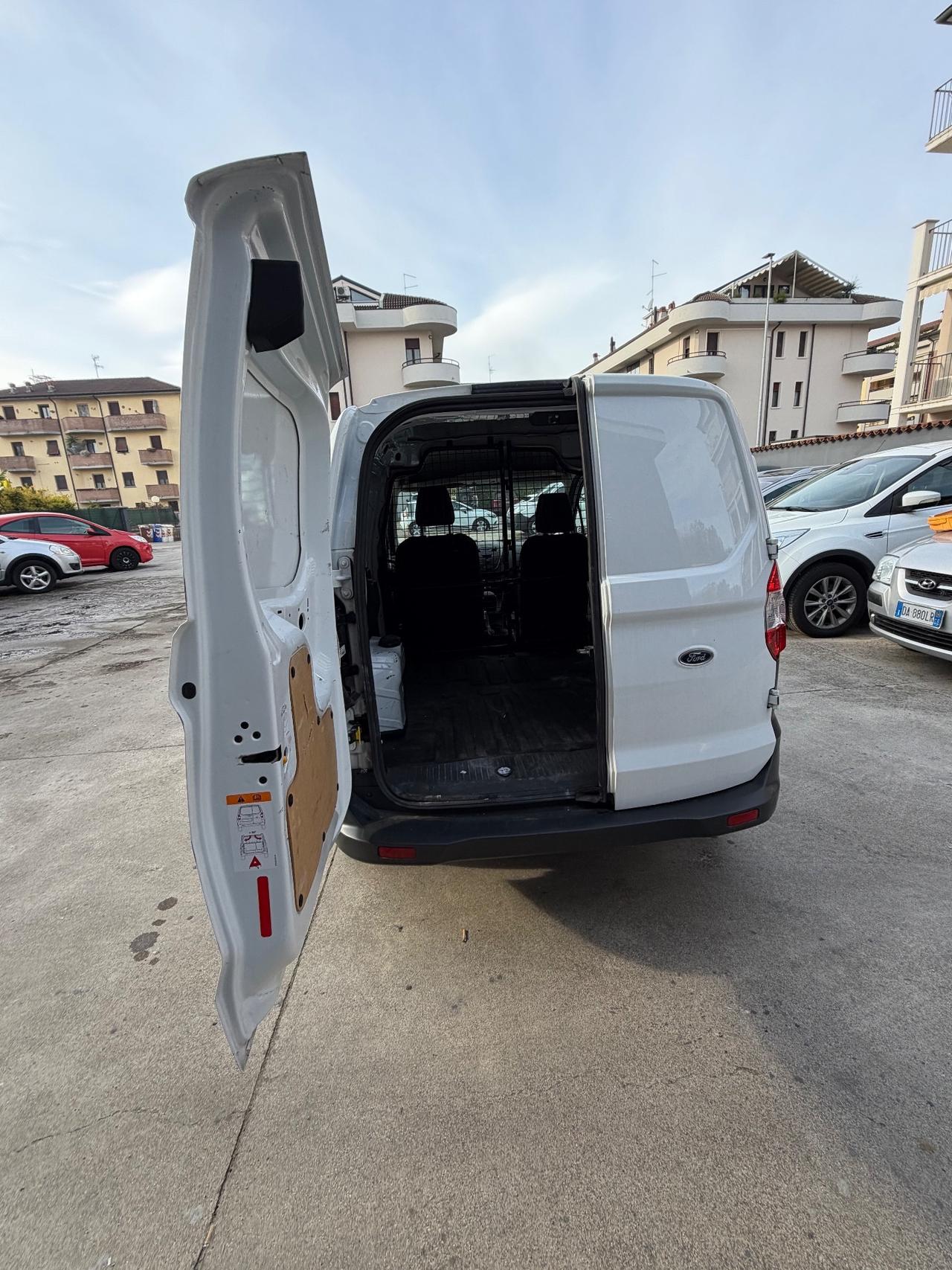 Ford Tourneo Courier 1.5 TDCI 100 CV S&S Plus