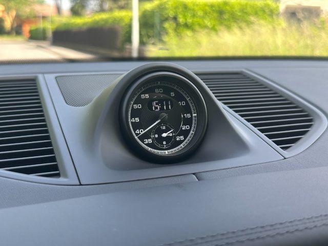 PORSCHE Macan 2.0 T