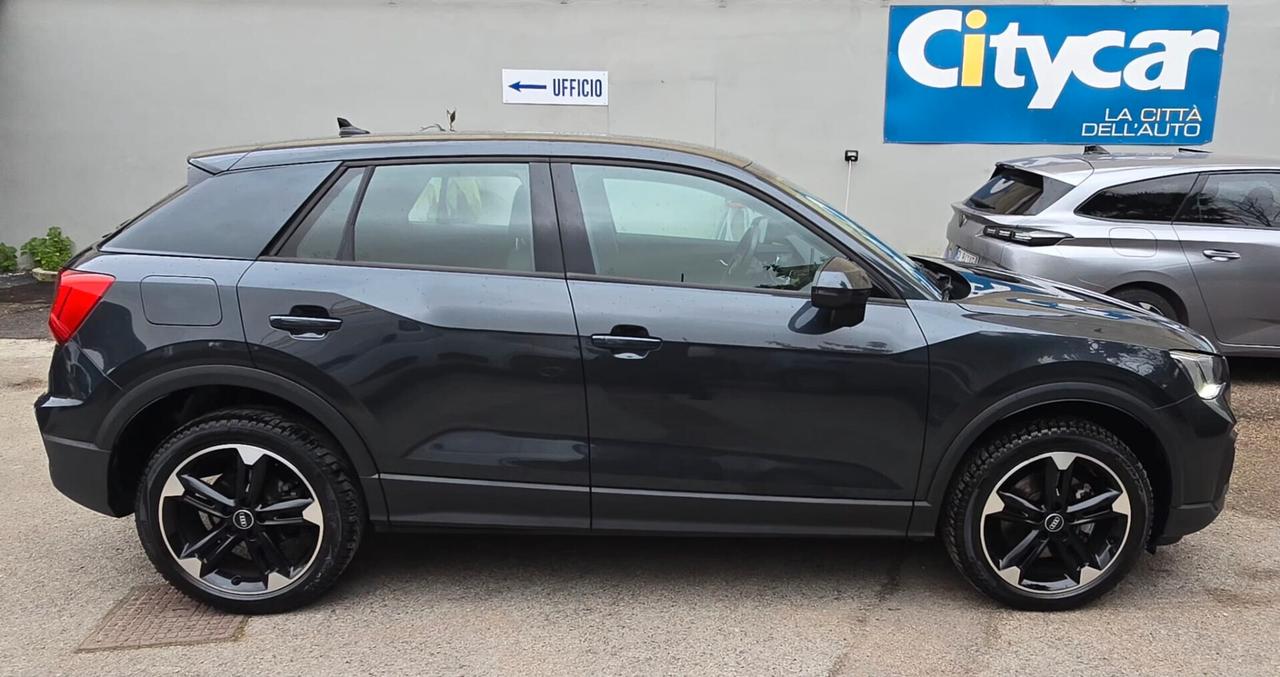Audi Q2 35 TDI quattro S tronic Business
