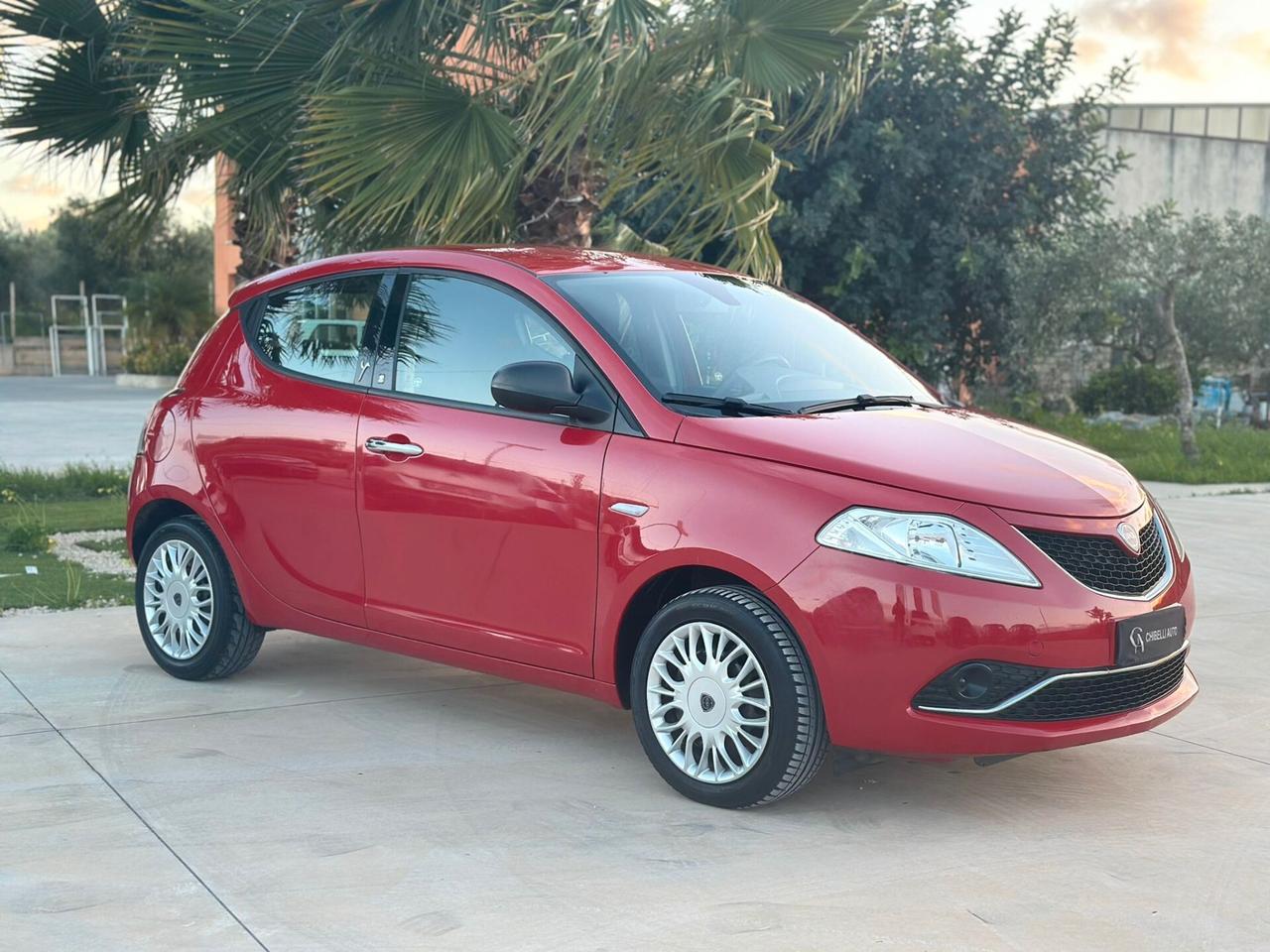 Lancia Ypsilon 1.2 70 CV Silver