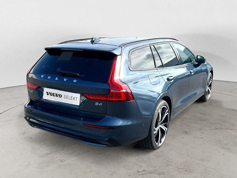 Volvo V60 B4 197+14 CV Mild Hybrid Diesel Automatica Plus Dark