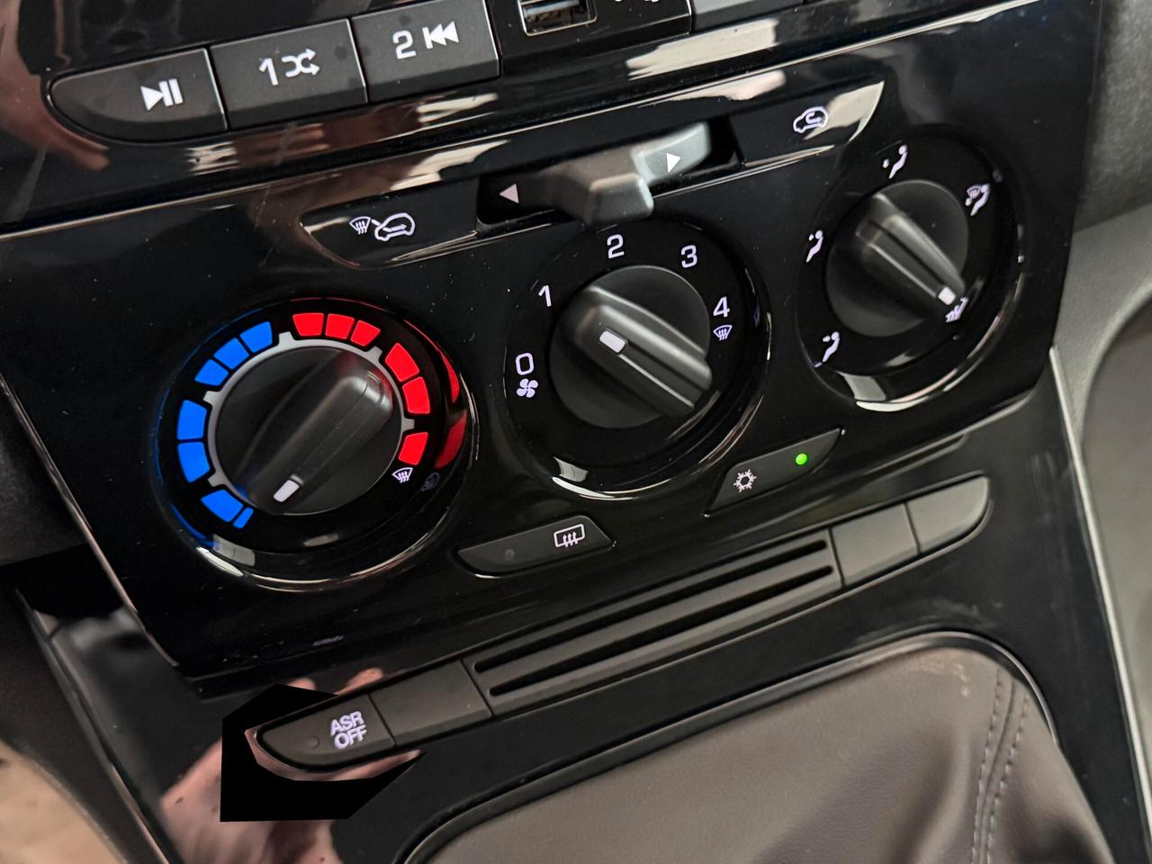 Lancia Ypsilon 1.0 FIREFLY 70 cv. Hybrid SILVER