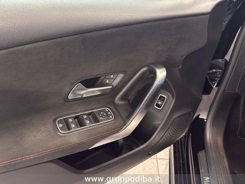 Mercedes-Benz Classe A - V177 2018 Diesel A 200 d Premium 4matic auto