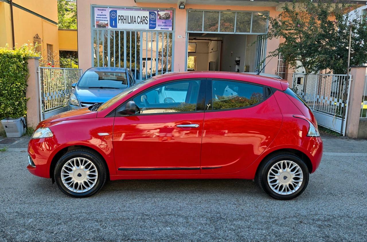 Lancia Ypsilon 1.2 69 CV 5 porte Unyca