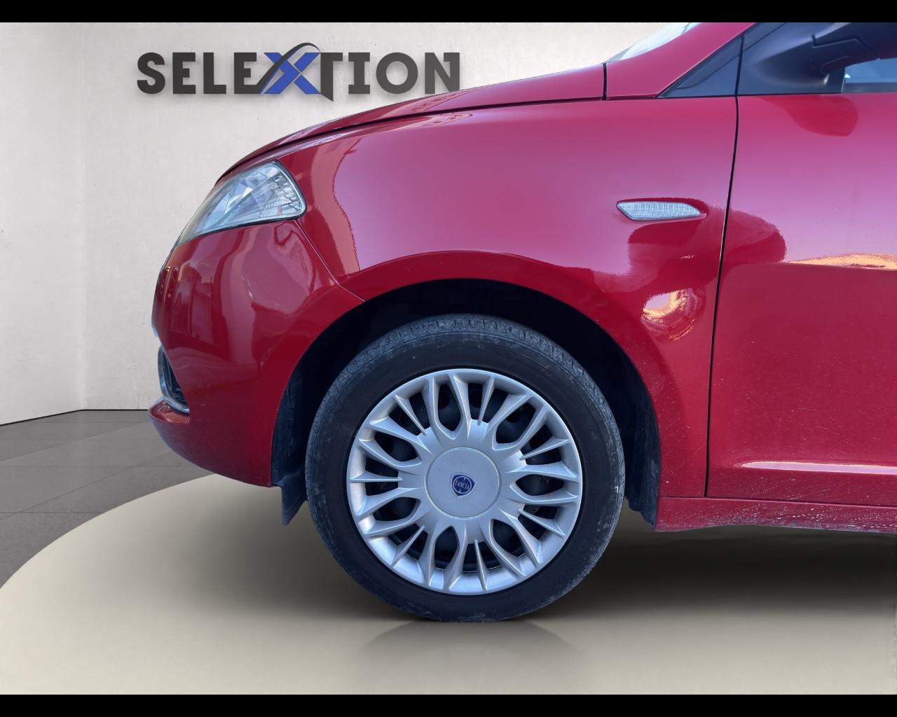 LANCIA Ypsilon 3ª serie - Ypsilon 1.2 69 CV 5 porte Silver