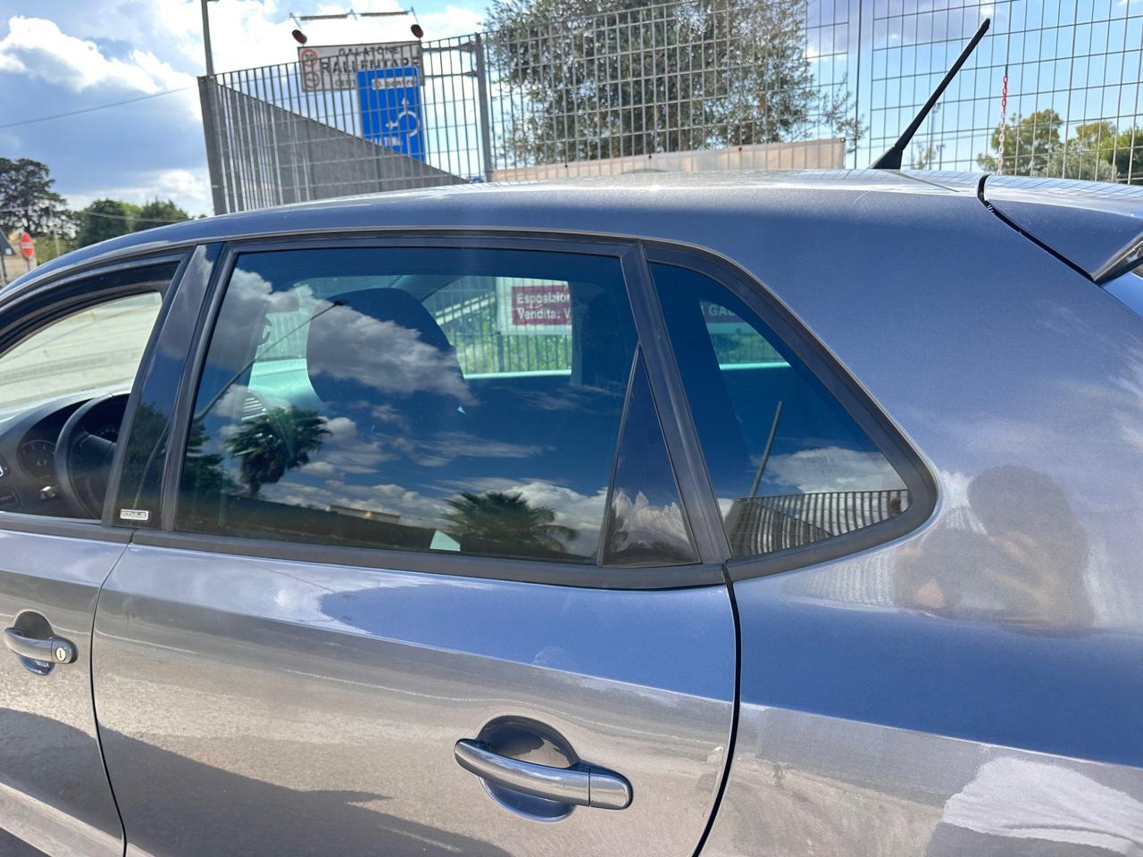 Volkswagen Polo 1.4 5 porte Highline-2011