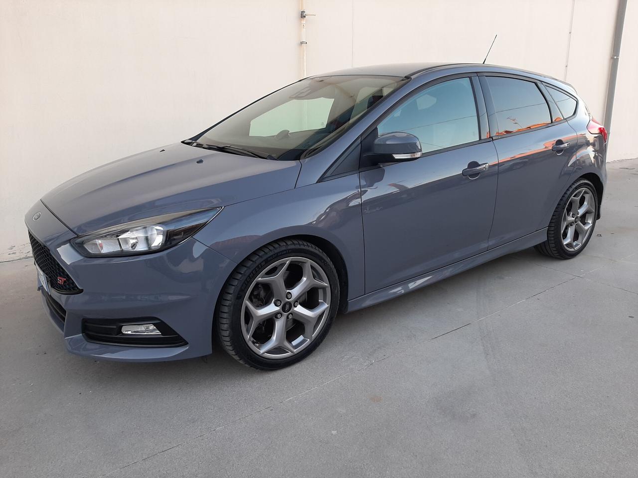 Ford Focus 2.0 EcoBoost 250 CV ST3