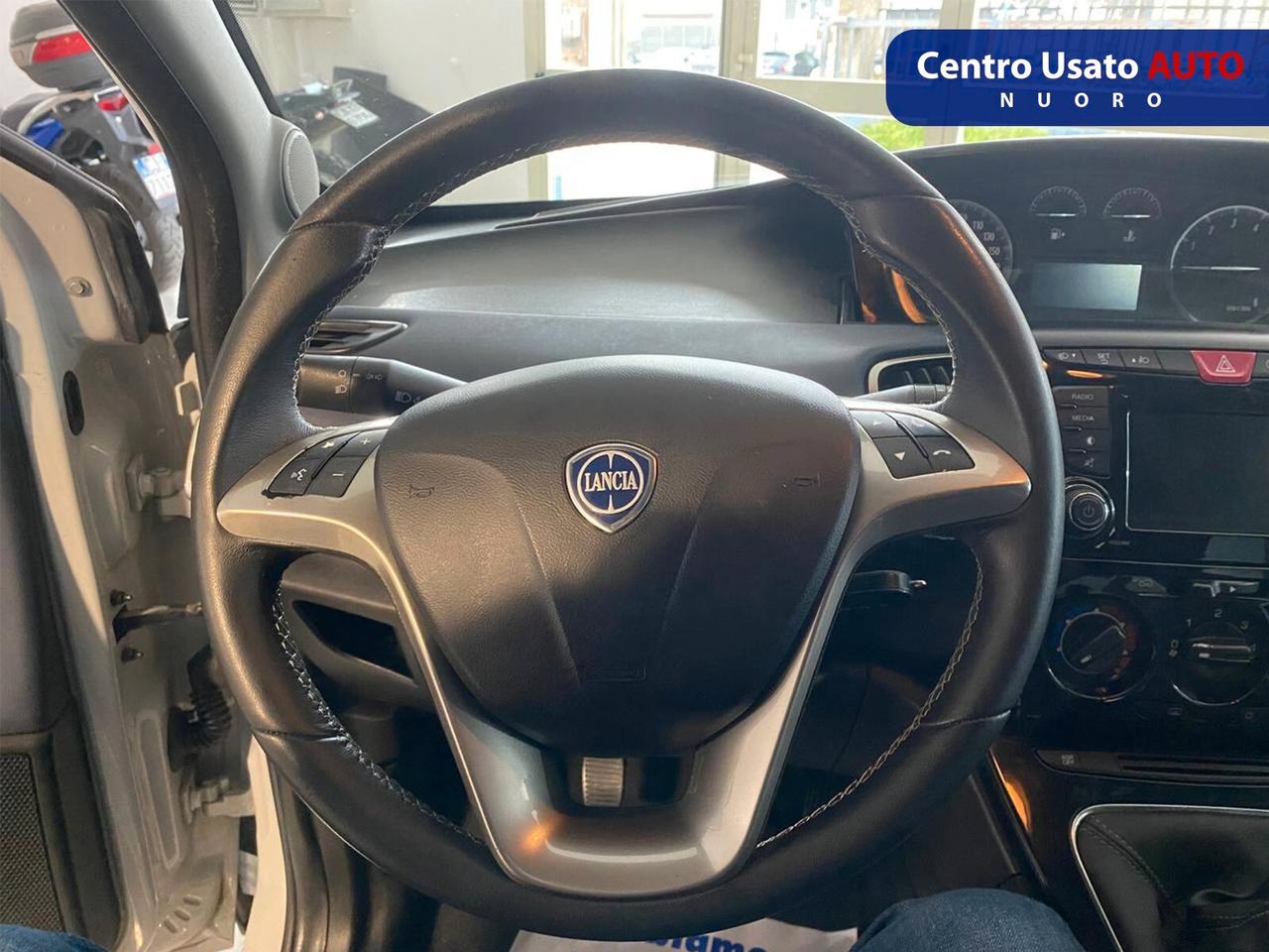 Lancia Ypsilon 1.2 69 CV 5 porte Mya