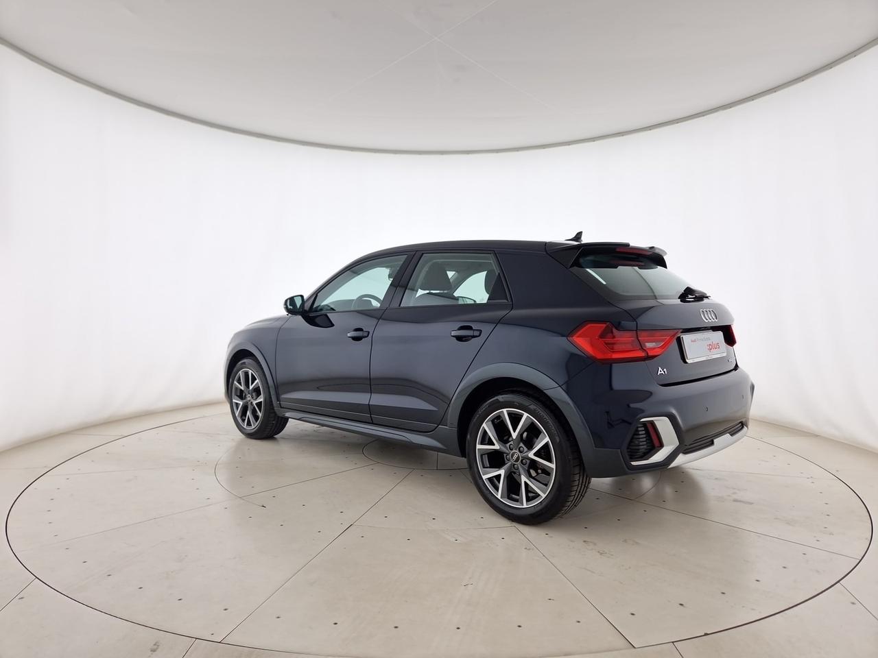 Audi A1 citycarver 30 1.0 tfsi admired 110cv s-tronic