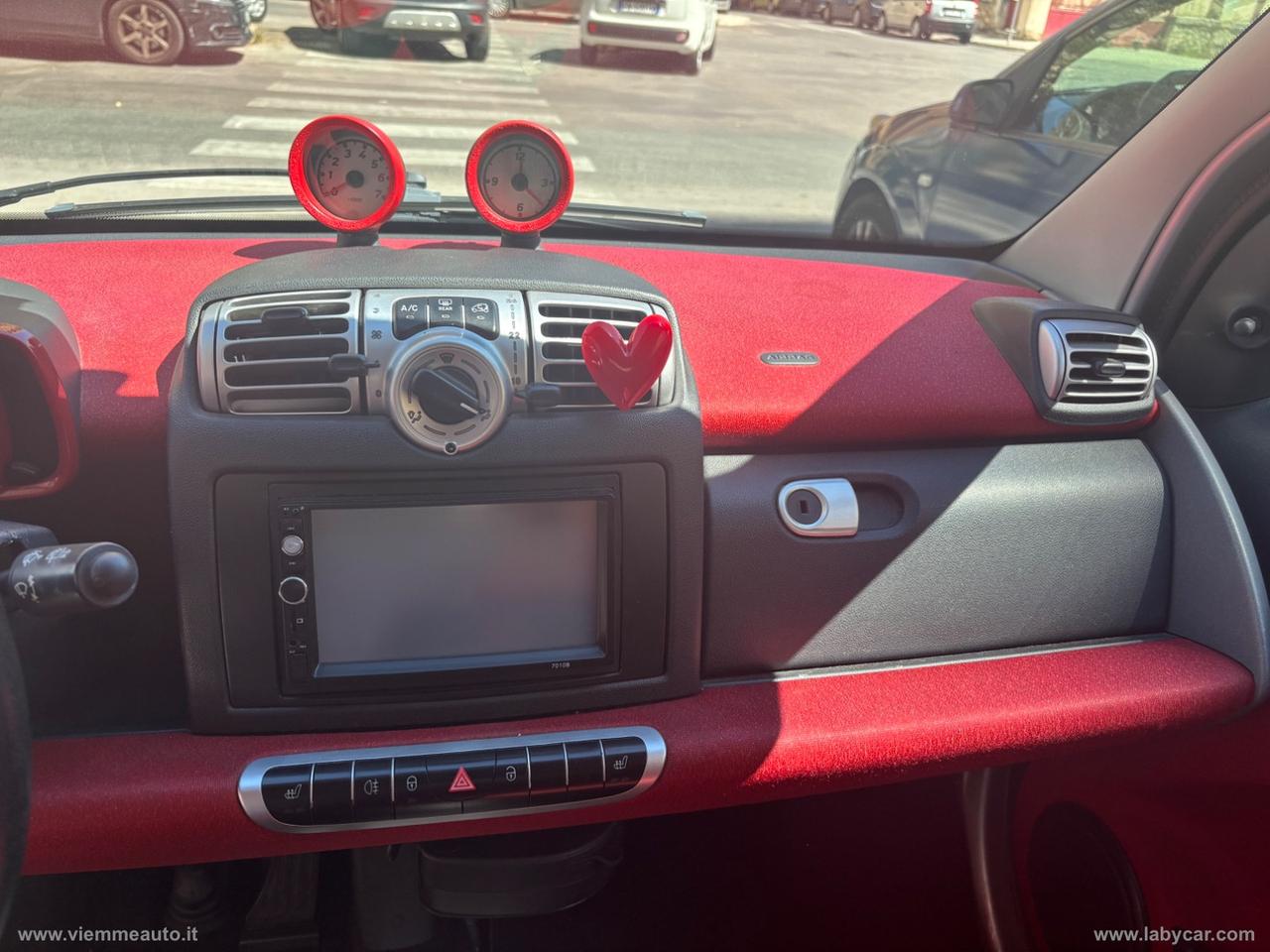 SMART fortwo 1000 52 kW coupé limited one