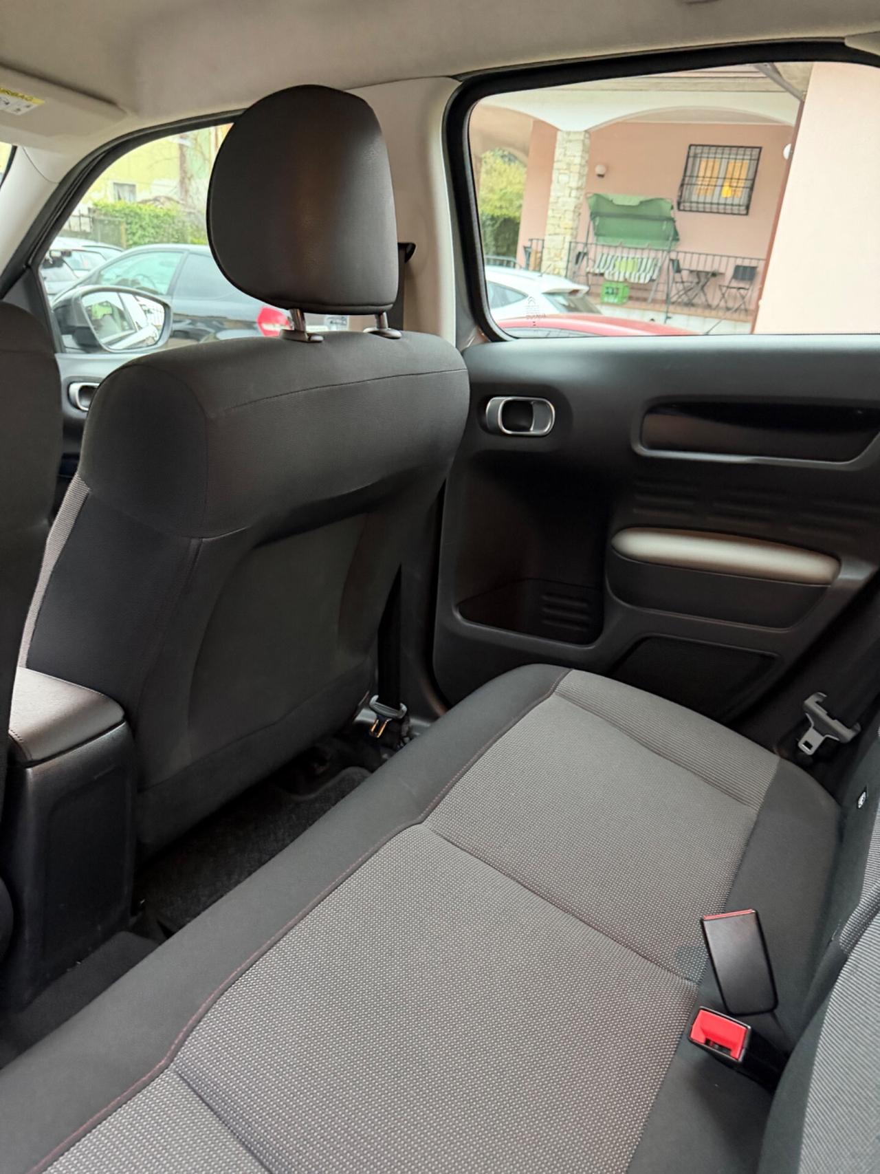 Citroen C4 CACTUS BLUEHDi 100 SHINE KMCERT