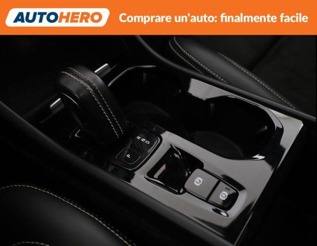 VOLVO XC40 T5 AWD Geartronic R-design