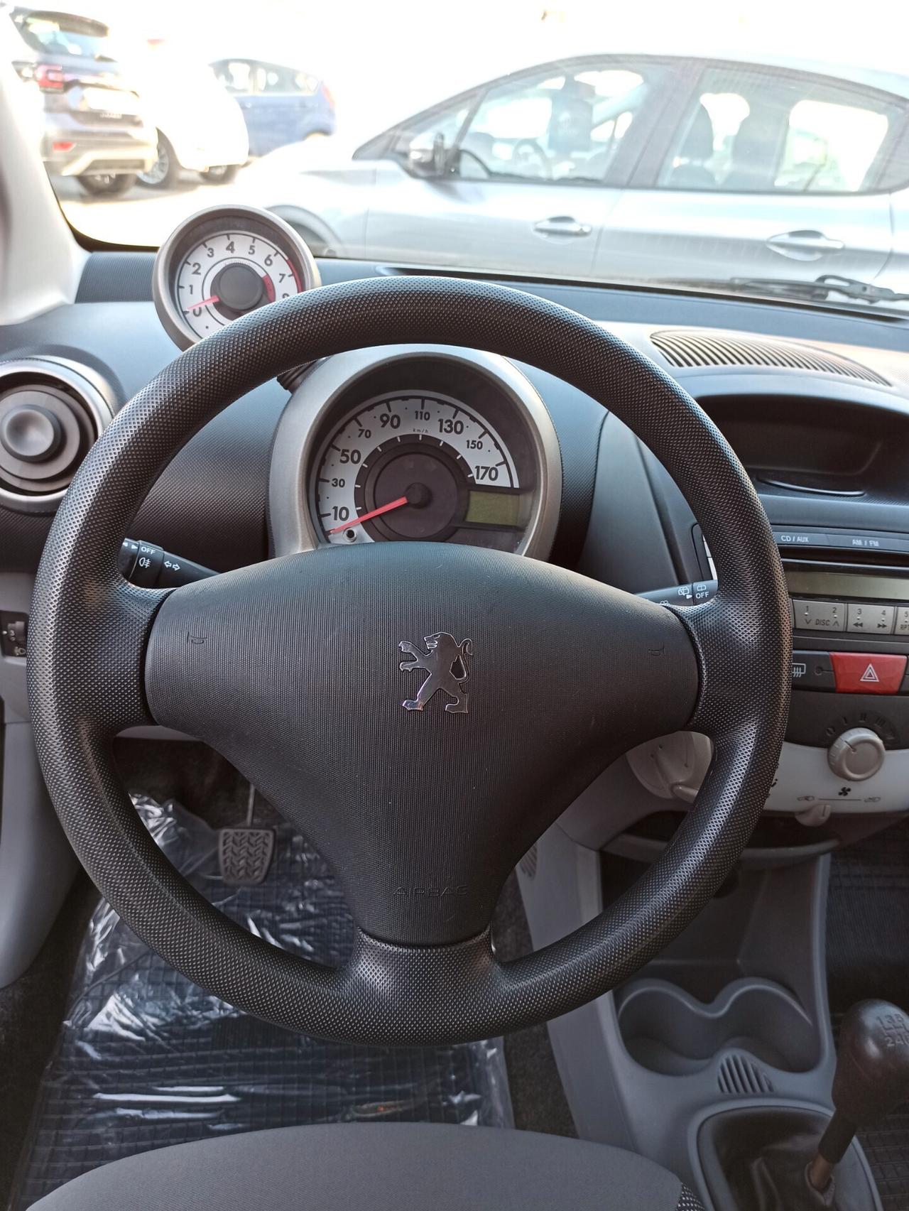 Peugeot 107 1.0 68CV 5p. Plaisir