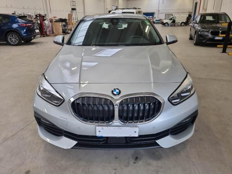 Bmw 116 116d 5p. Advantage