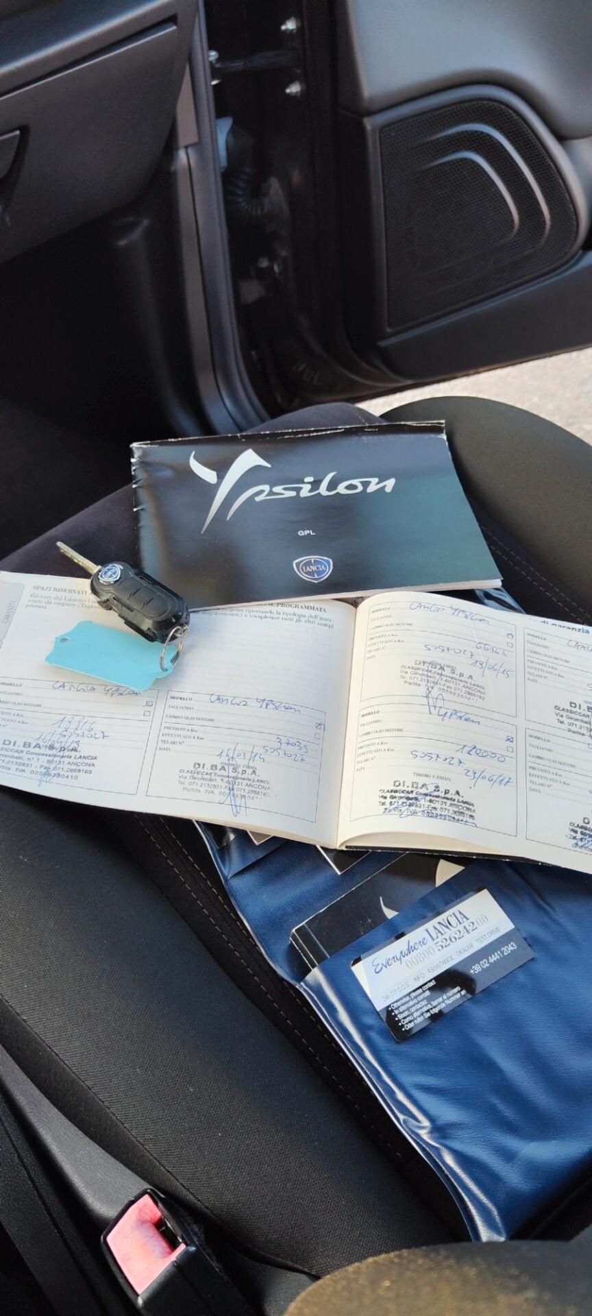 Lancia Ypsilon 1.2 69 CV 5 porte GPL Ecochic Gold