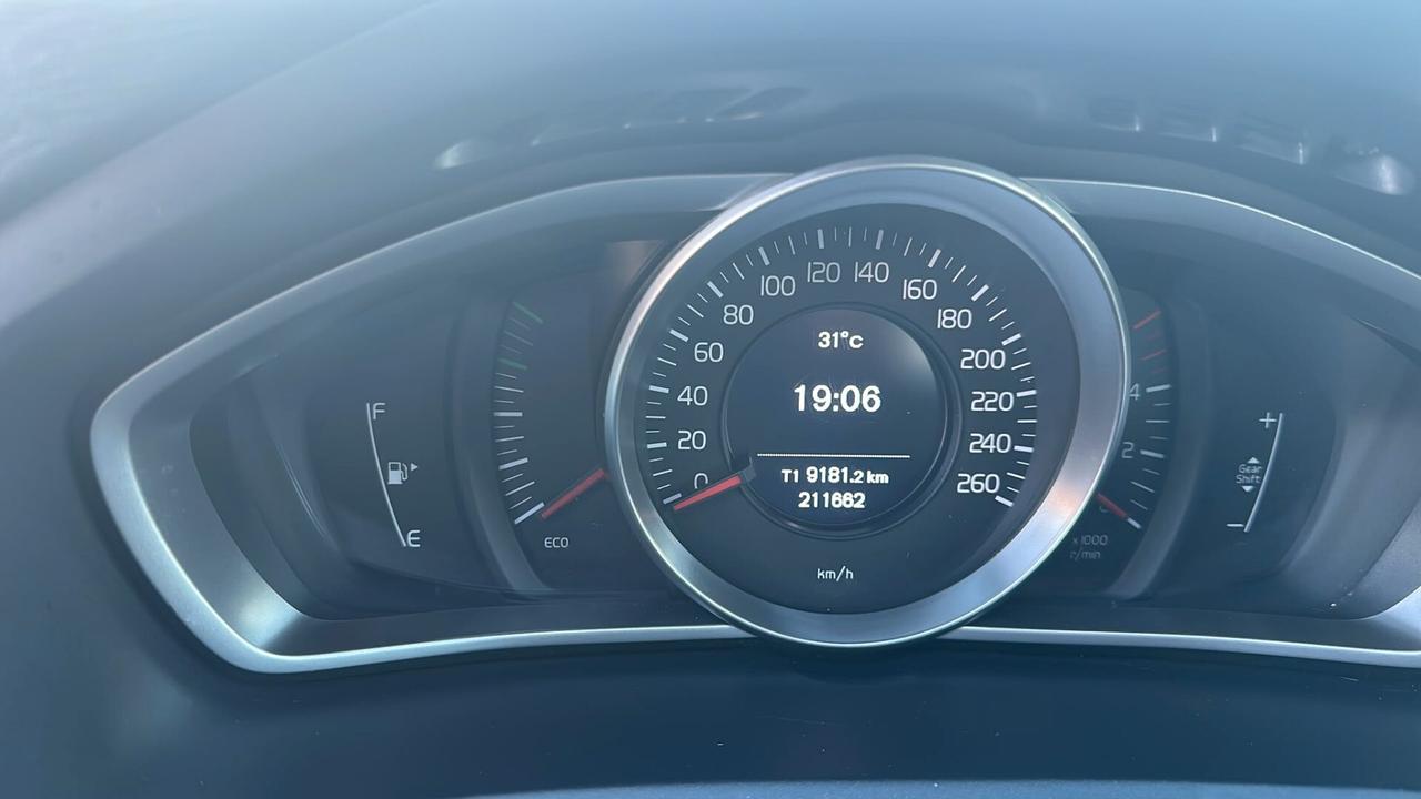 Volvo V40 D2 1.6 Momentum