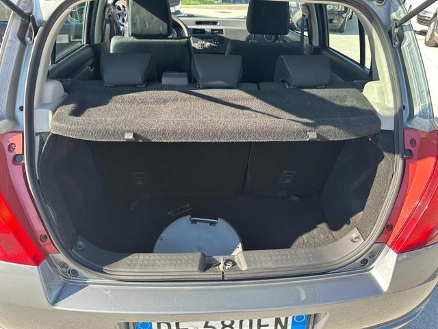 SUZUKI Swift 1.3 5p. GLX OK NEOPATENTATI