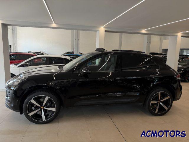 PORSCHE Macan 2.0