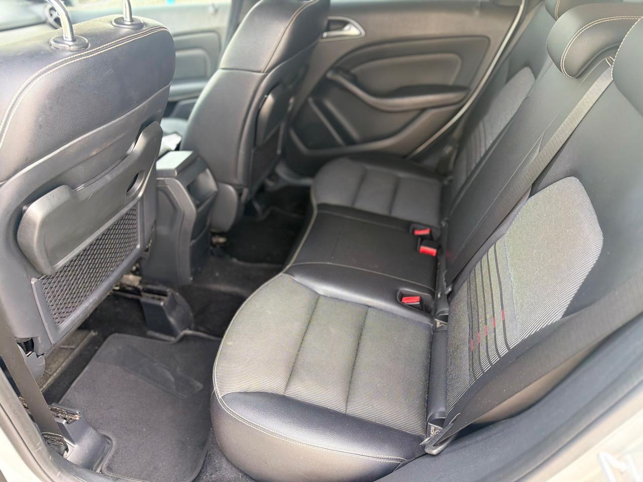 Mercedes-benz B 180 d Premium
