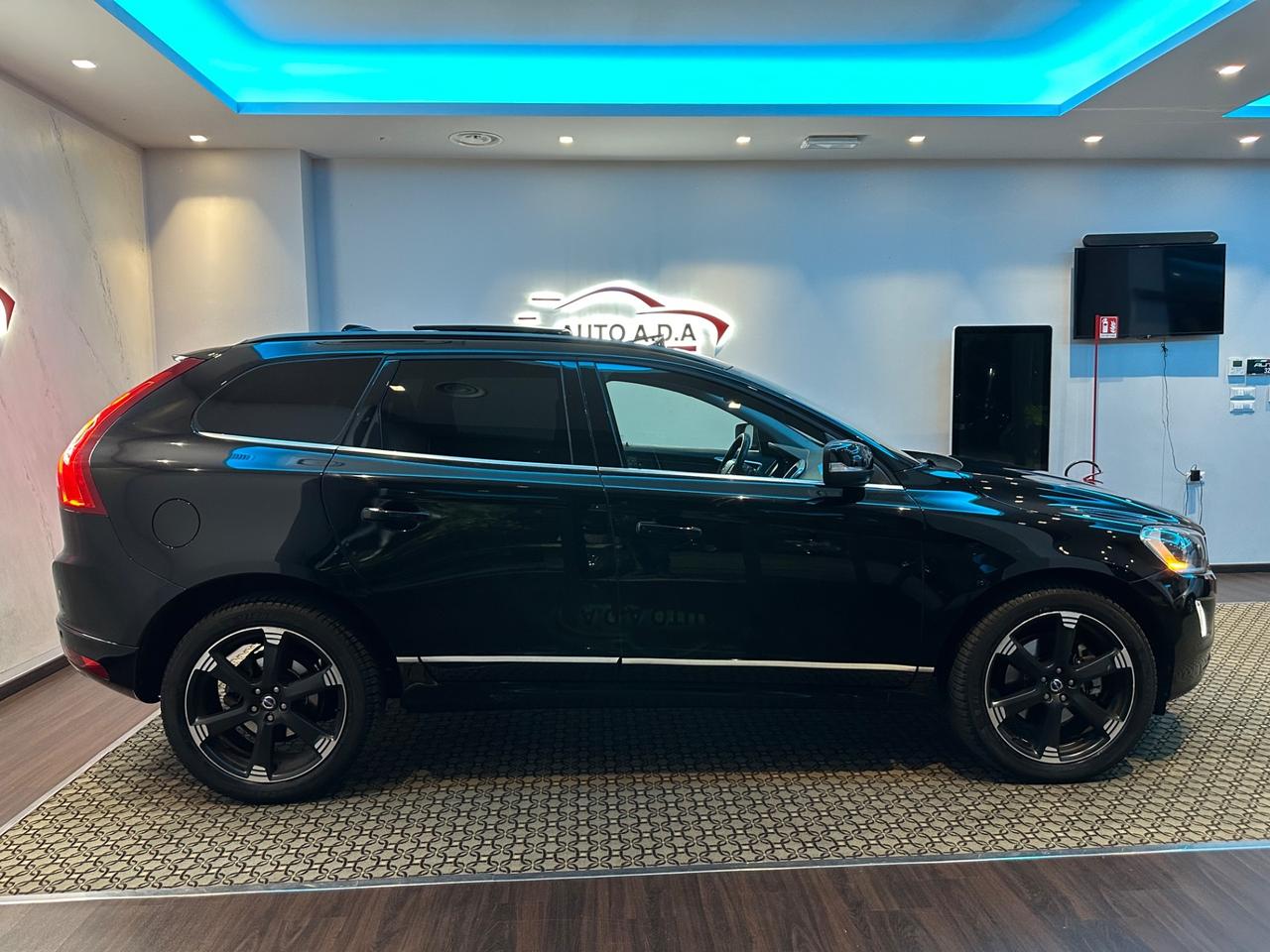 Volvo XC 60 XC60 D4 AWD Geartronic R-design Momentum N1