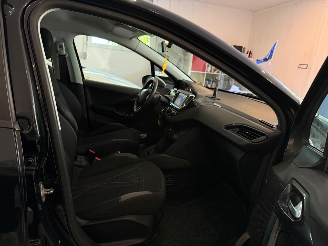 Peugeot 208 1.4 METANO BENZINA NEOPATENTATI