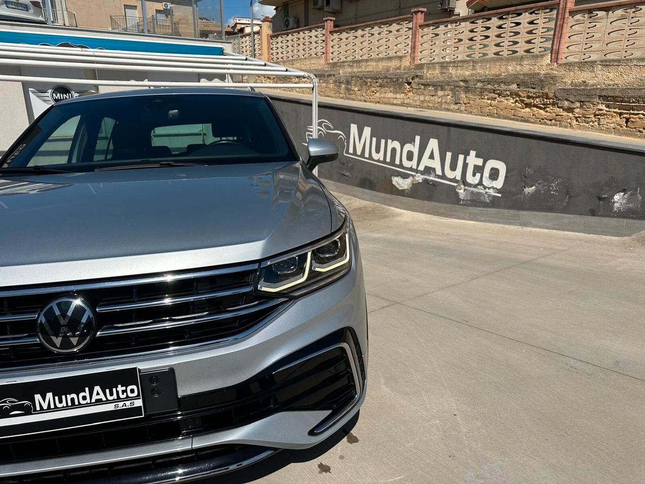 Volkswagen Tiguan 2.0 TDI 150 CV SCR DSG 4MOTION R-Line