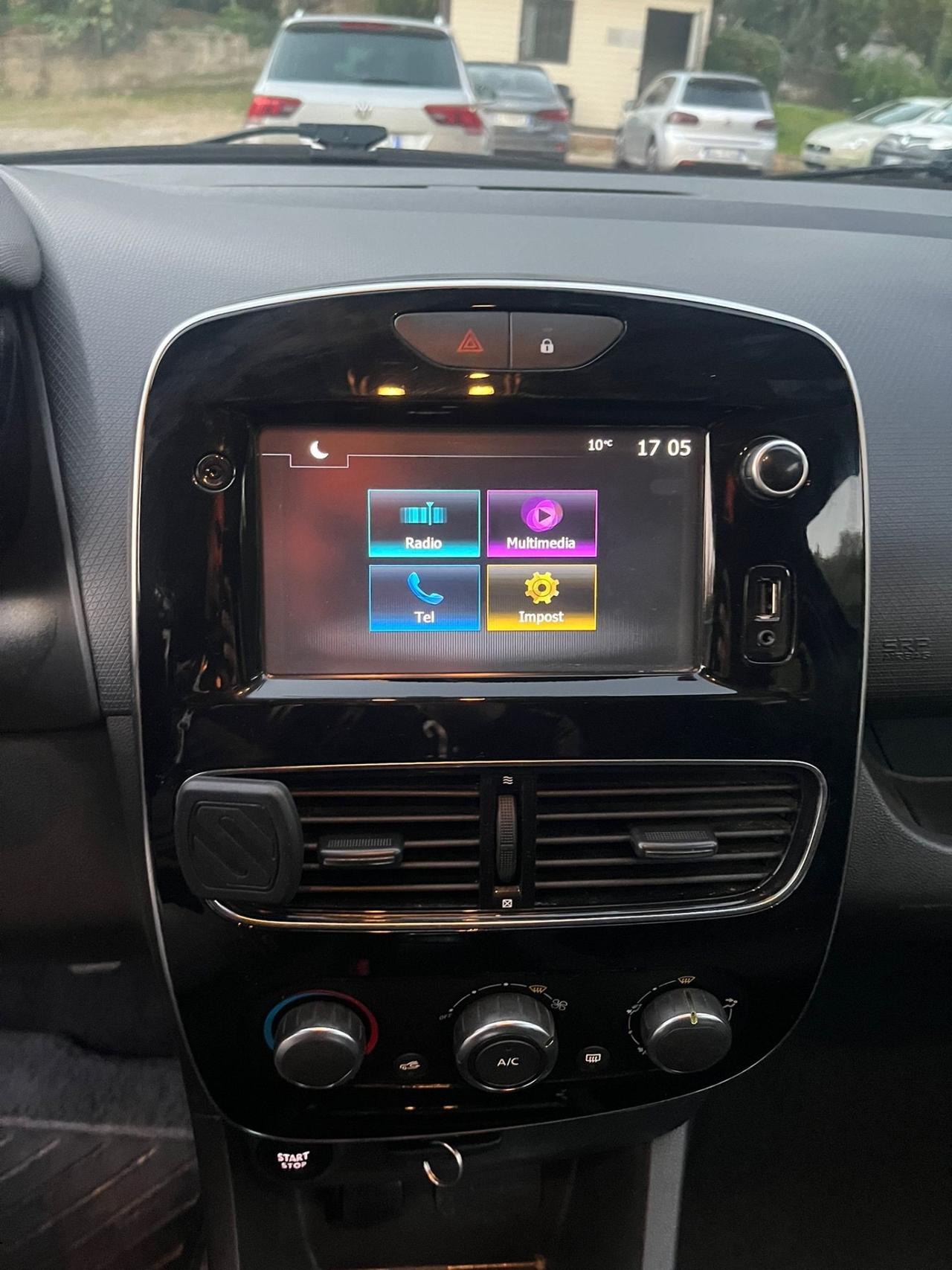 Renault Clio 0.9 BENZINA / GPL - Neopatentati