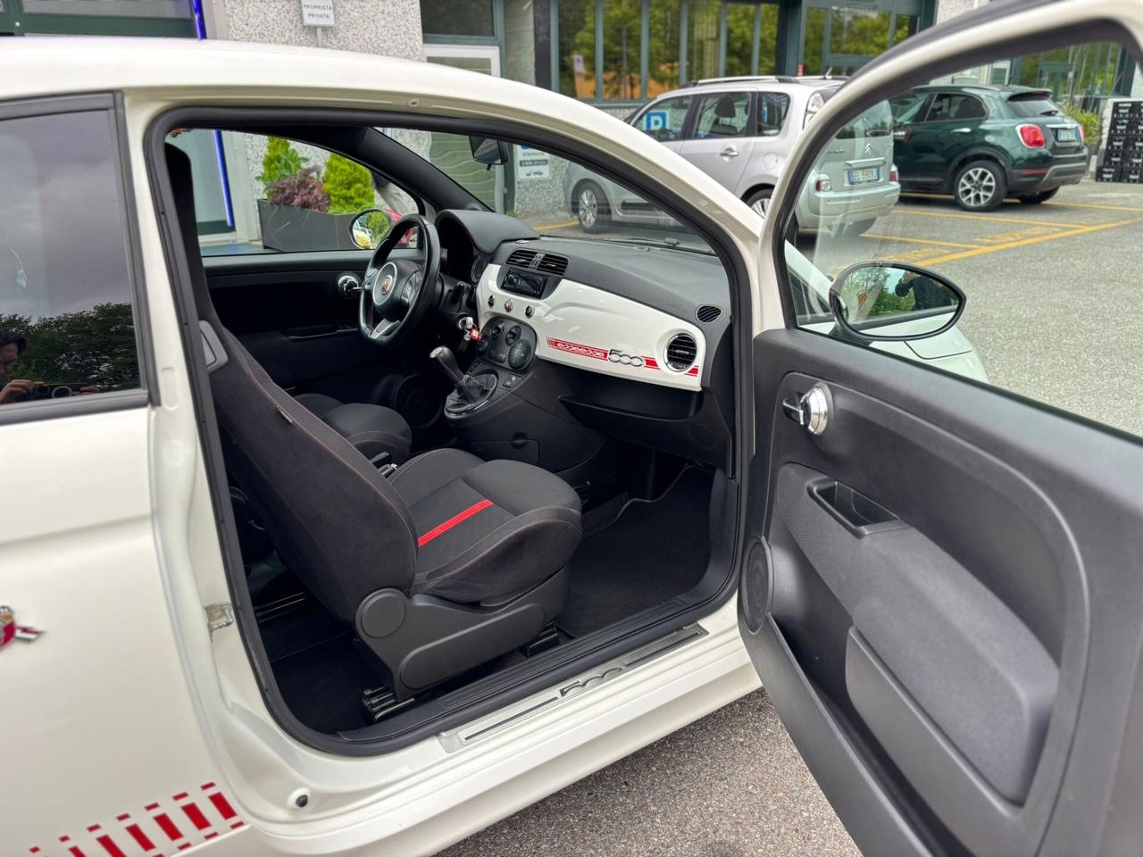 Abarth 500 1.4 160CV Turbo ESSESSE