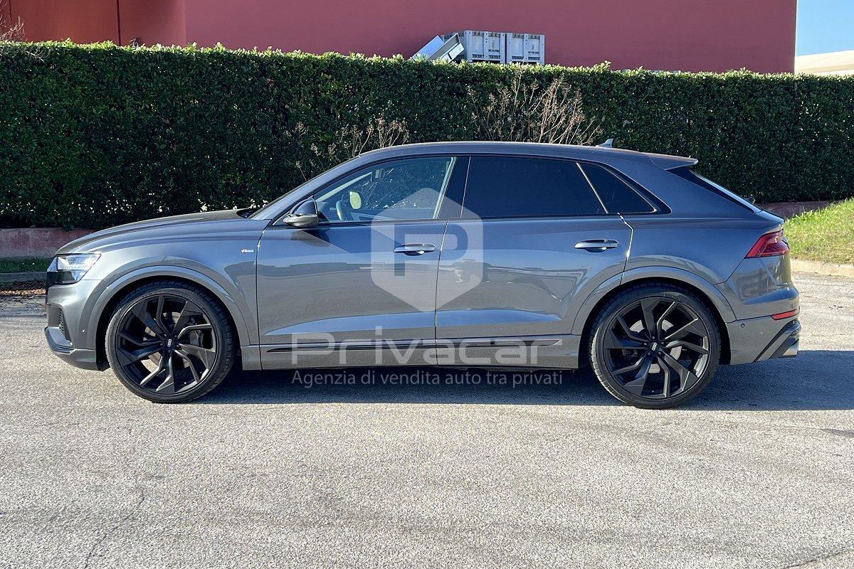 AUDI Q8 45 TDI quattro tiptronic Sport
