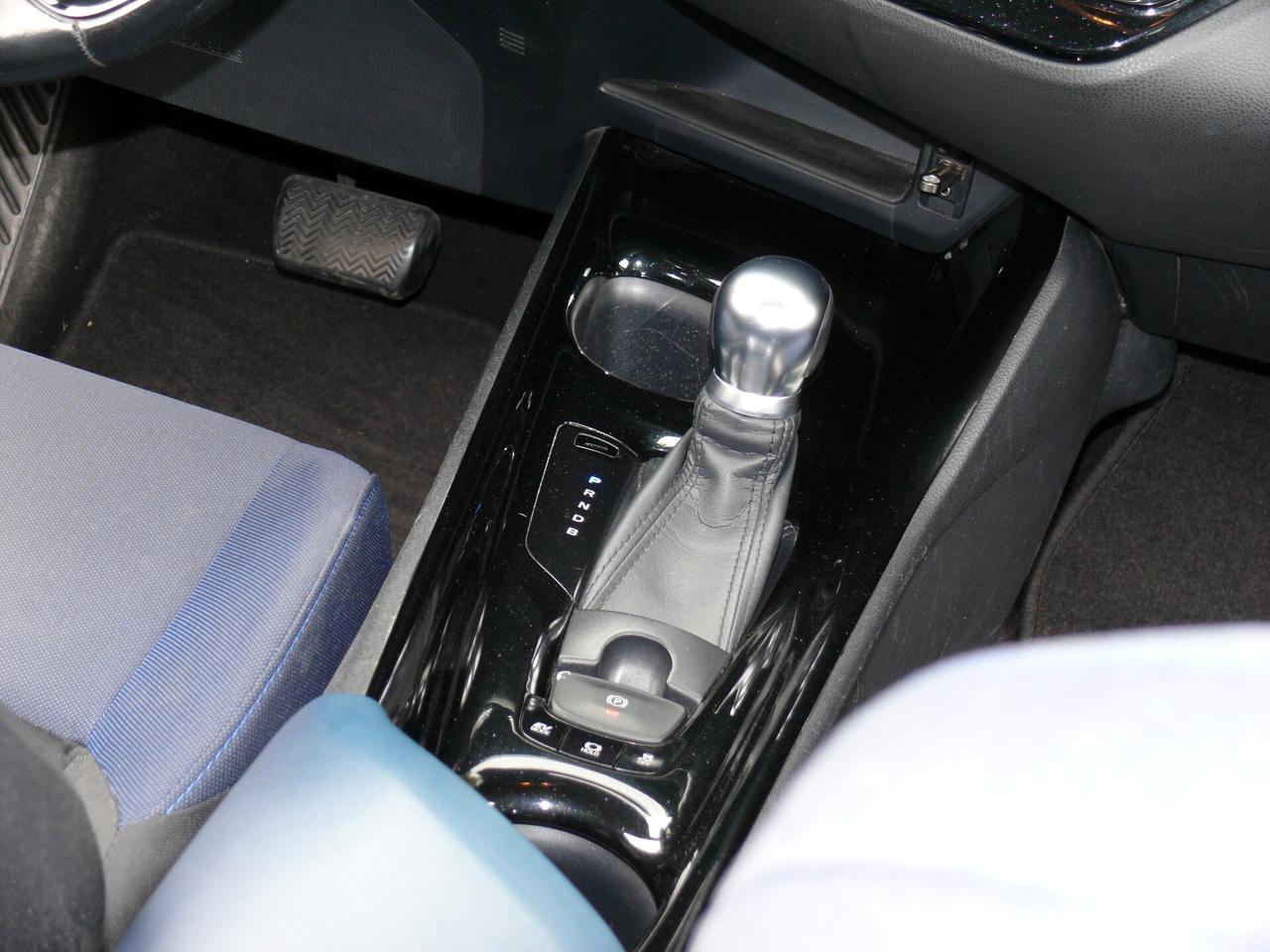 Toyota C-HR 1.8 Hybrid E-CVT Style (M1310)