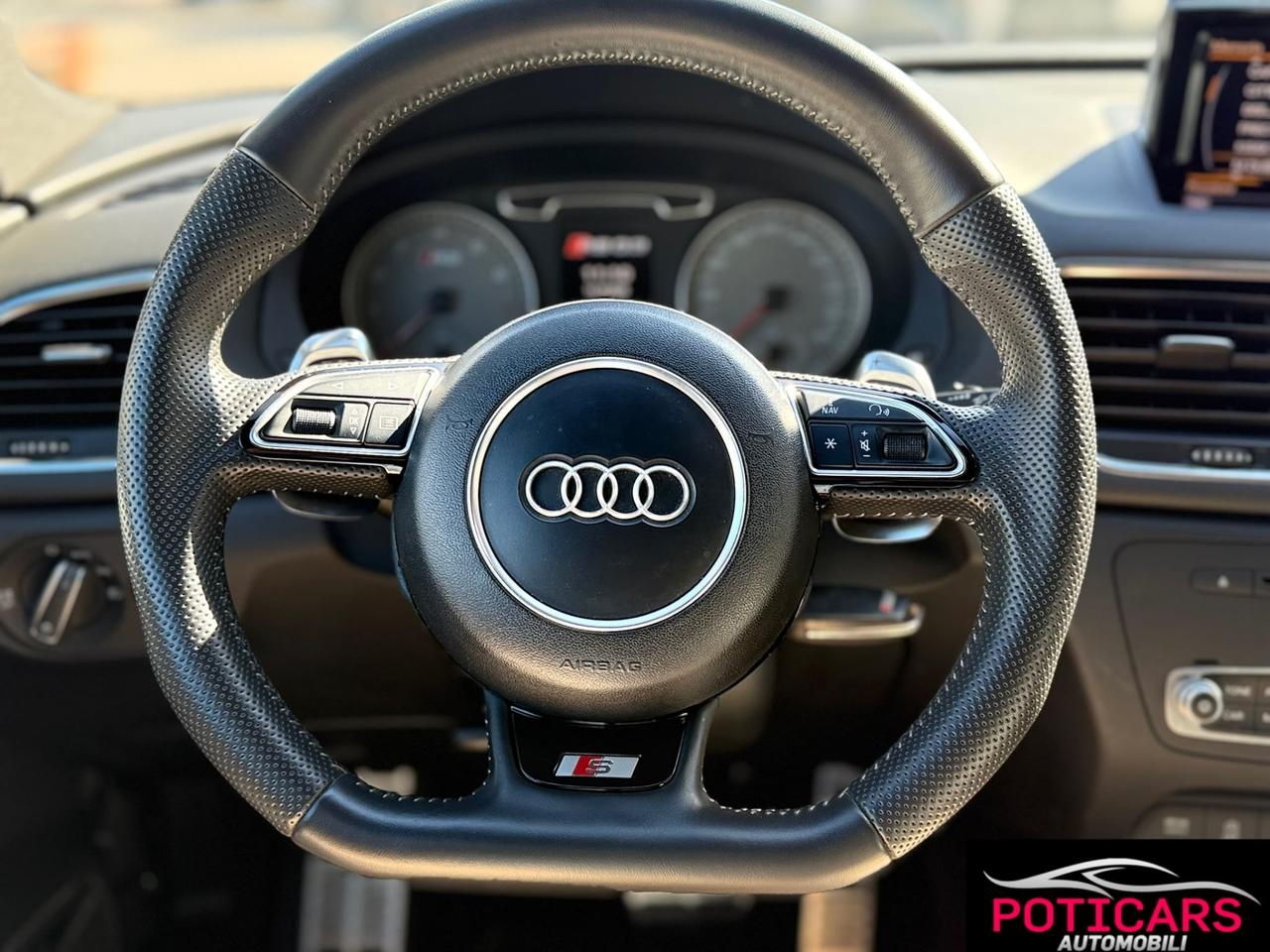 Audi Q3 Rs 2.5 TFSI quattro plus