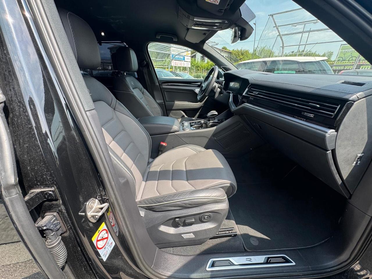 Volkswagen Touareg 3.0 V6 TSI R LINE