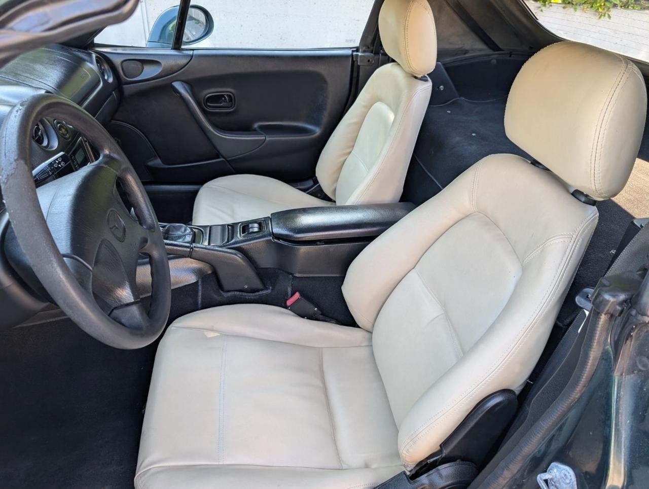 Mazda MX-5 1.6i 16V cat