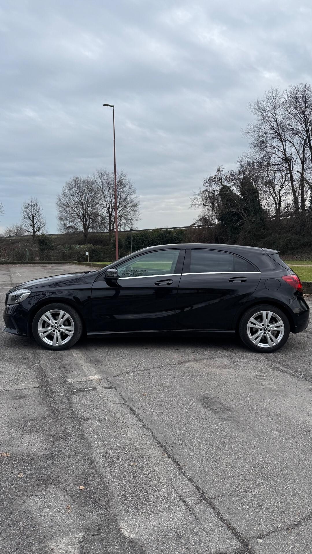 Mercedes-benz A180 d Sport