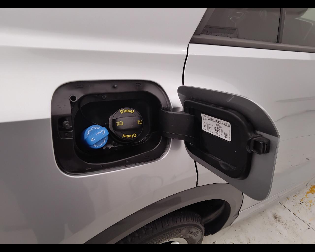 VOLKSWAGEN T-Roc I 2022 - T-Roc 2.0 tdi R-Line 150cv dsg