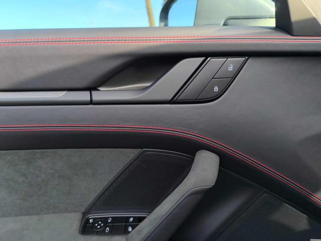 PORSCHE 911 Carrera GTS