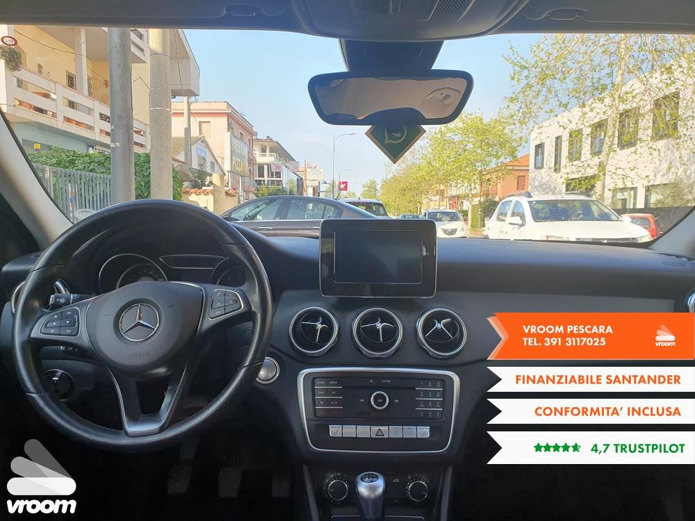 MERCEDES GLA 180 PREMIUM