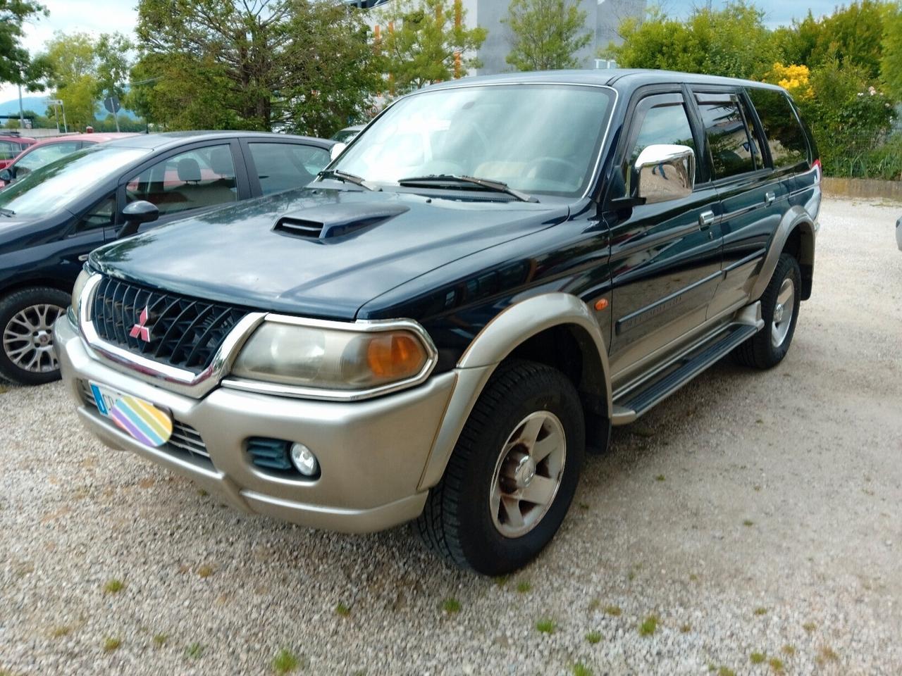 Mitsubishi Pajero Sport Pajero Sport 2.5 TDI GLX