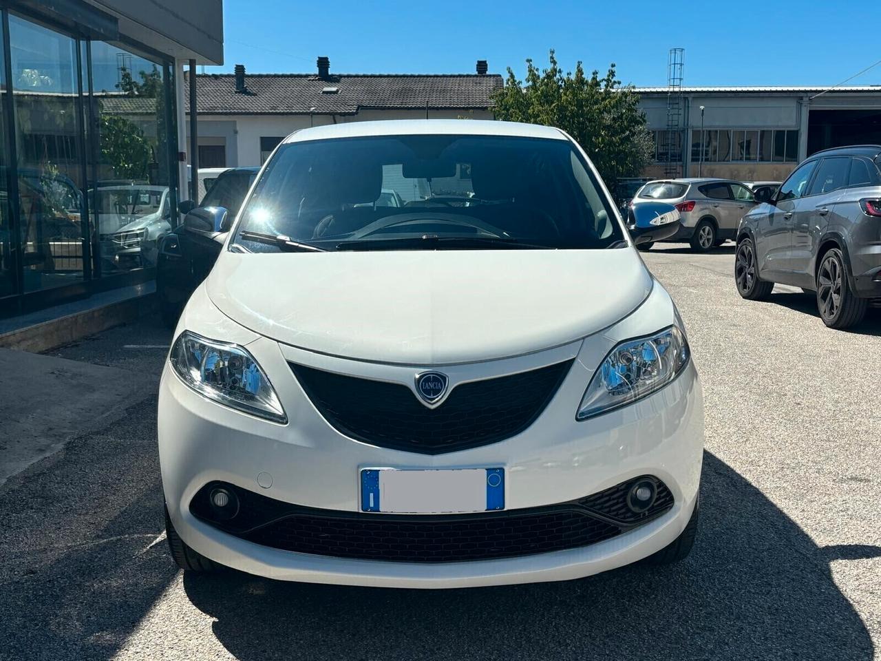 Lancia Ypsilon 1.0 FireFly 5 porte S&S Hybrid Ecochic Gold