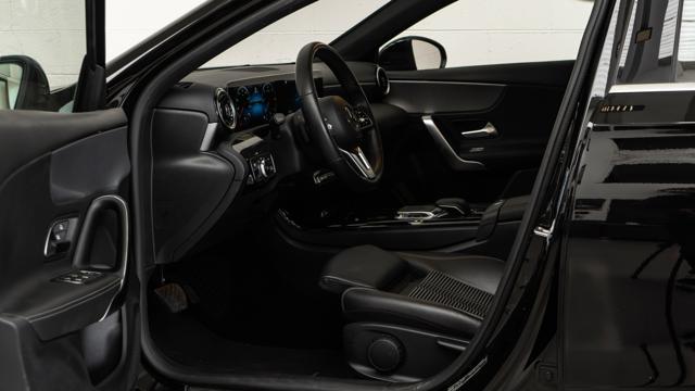 MERCEDES-BENZ A 180 d Auto IVA NEOPATENTATI PERFETTA