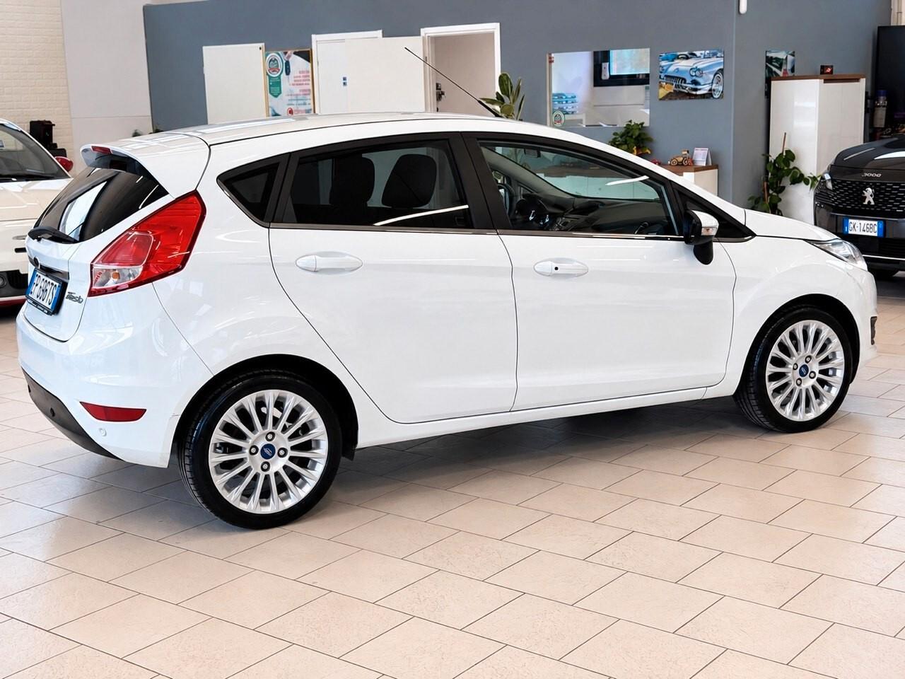 Ford Fiesta 1.0 80CV 5 porte Titanium