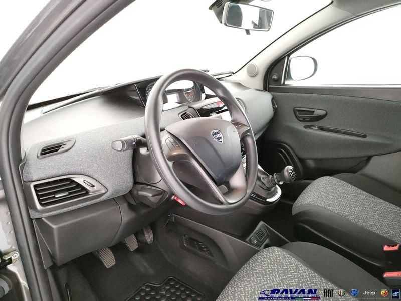 Lancia Ypsilon 1.0 Hybrid 70cv Silver