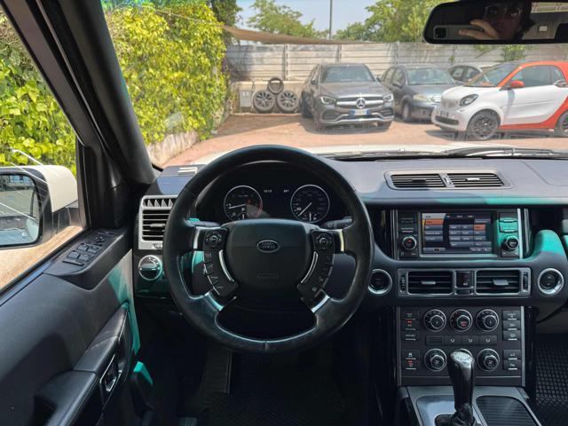 LAND ROVER Range Rover 3.6 TDV8 HSE Launch Edition
