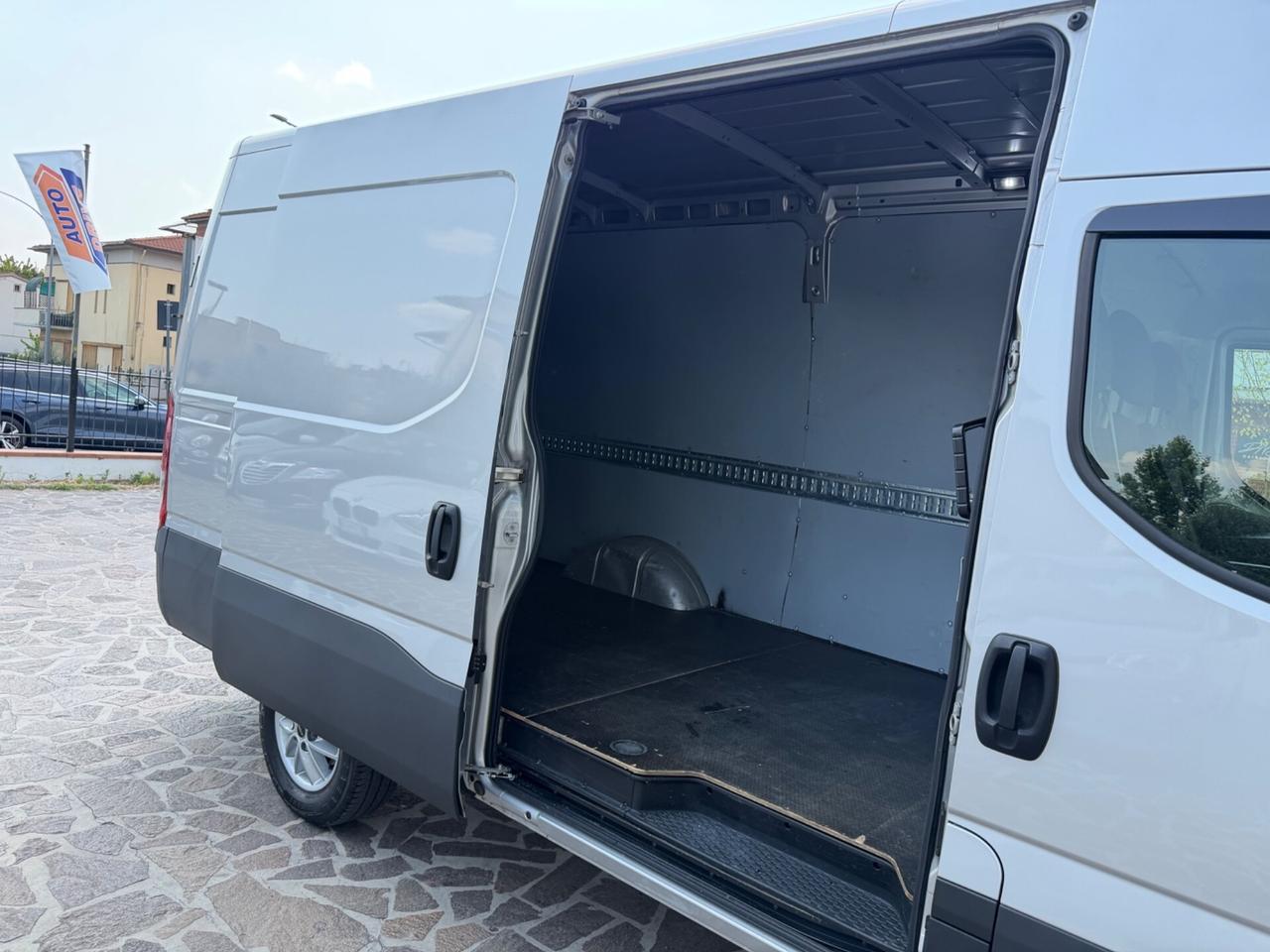 Iveco Daily 2.3 Furgone Hi-Matic